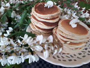Pancakes Healthy Aux Fleurs d'Acacias et Graines de Chia