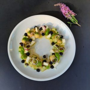 Salade estivale et ses mûres