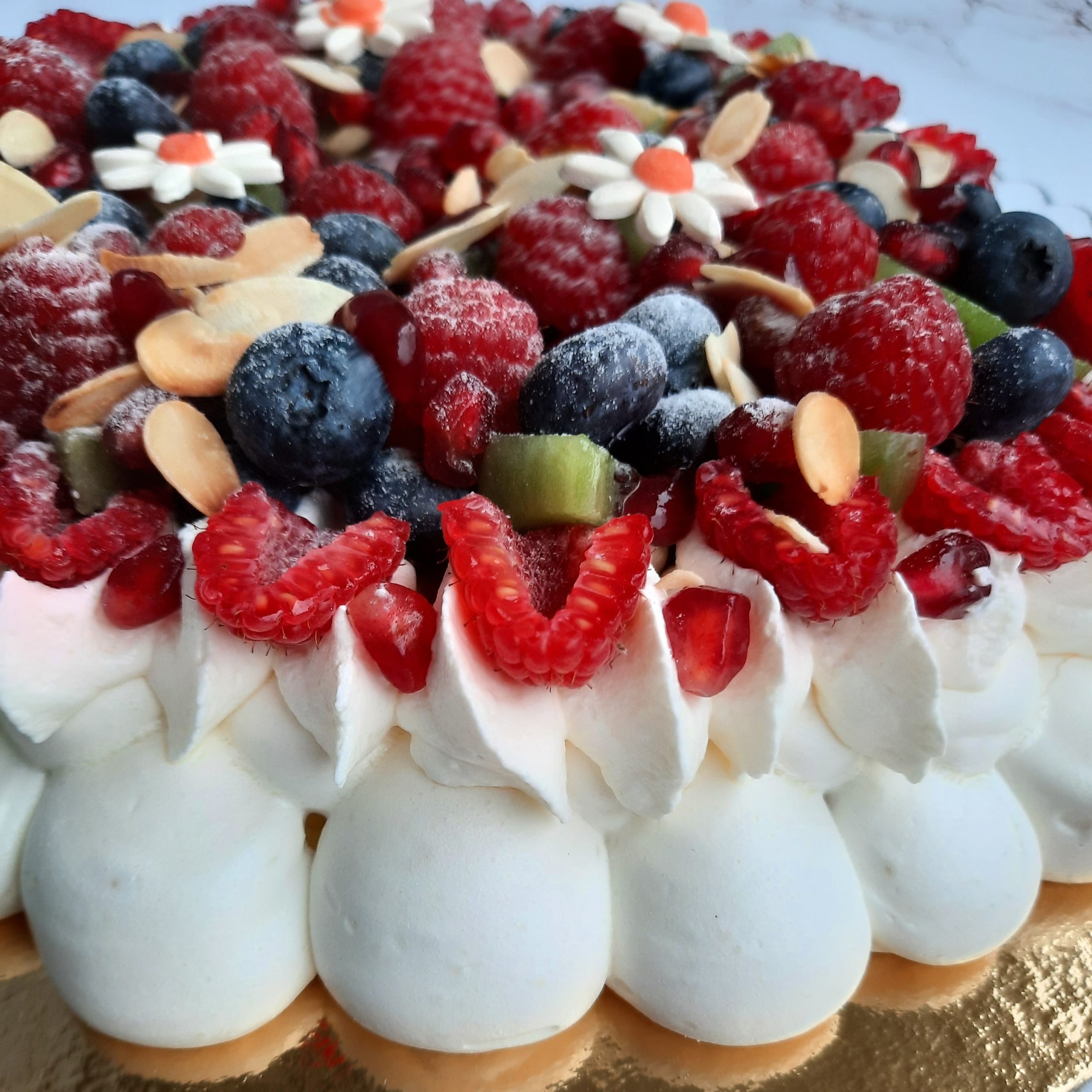 Pavlova fruits rouges - Saveurs de Sandrine